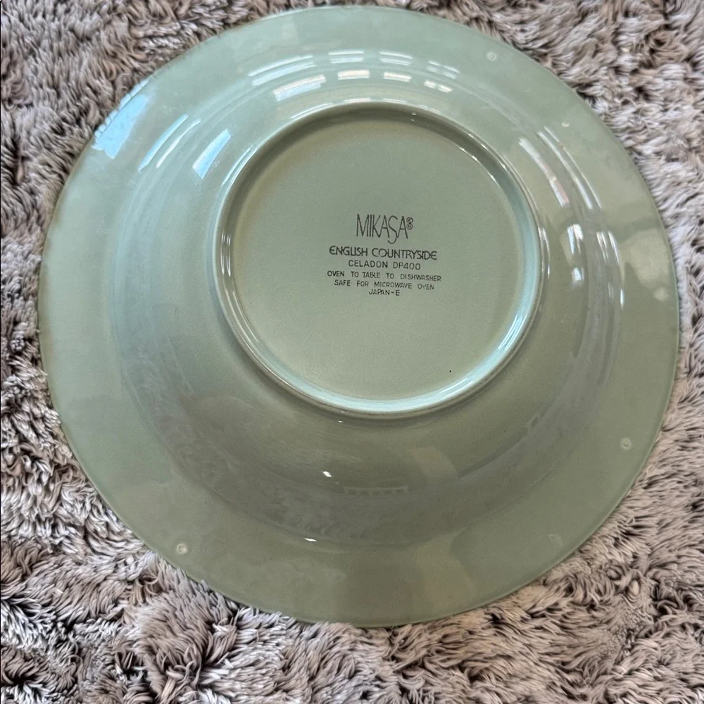 Mikasa English Countryside Celadon DP400 Japan Large Serving Bowl 10.5 Stoneware